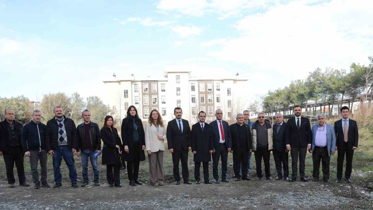 Yakakent’te sağlık yatırımı başlıyor: Yer teslimi gerçekleştirildi
