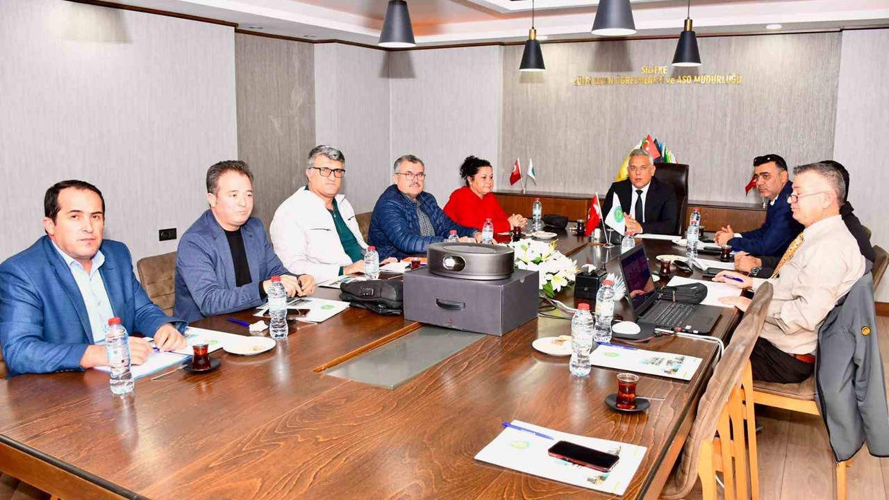 Silifke’de lise müdürleri toplantısı gerçekleştirildi
