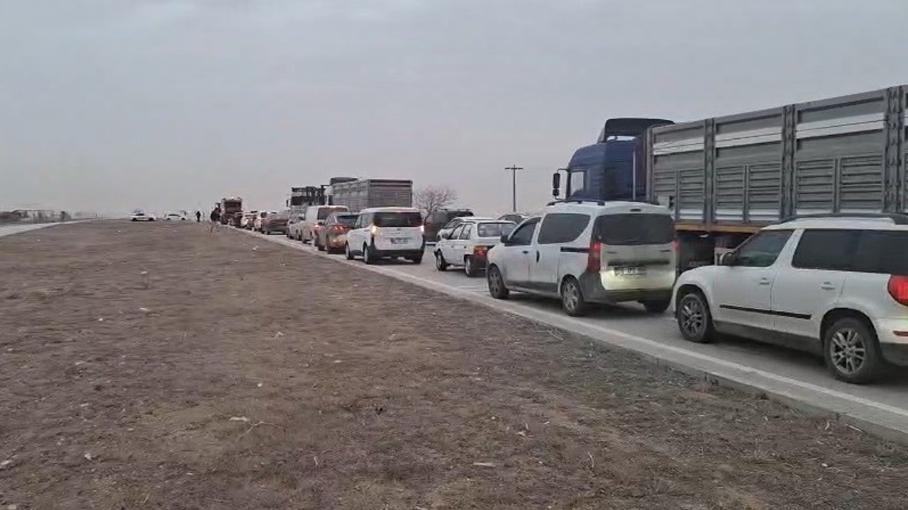 Konya’da kum fırtınası hayatı olumsuz ekliyor
