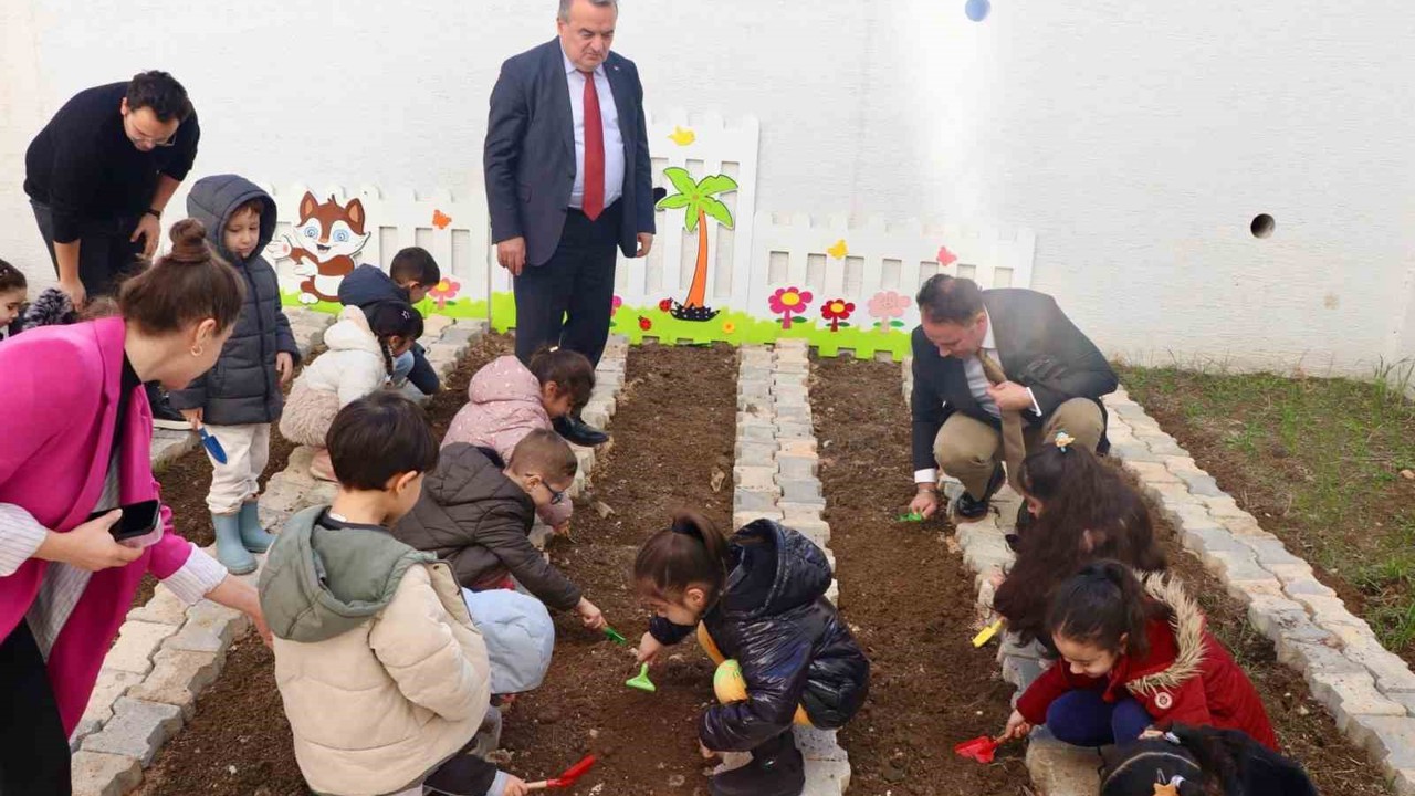 Kaymakam Öztürk’ten okullara inceleme

