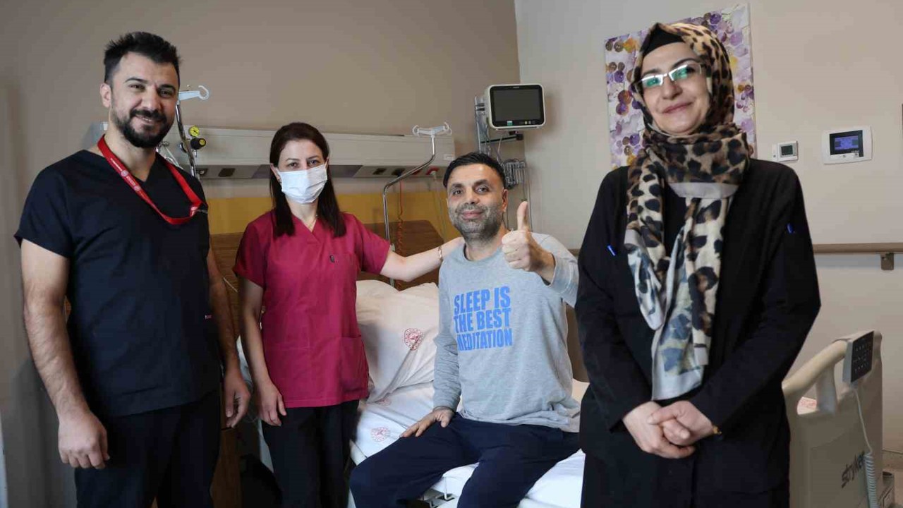 Elazığ’da 45 yaşındaki hasta 50 dakikalık kalp masajıyla hayata döndürüldü
