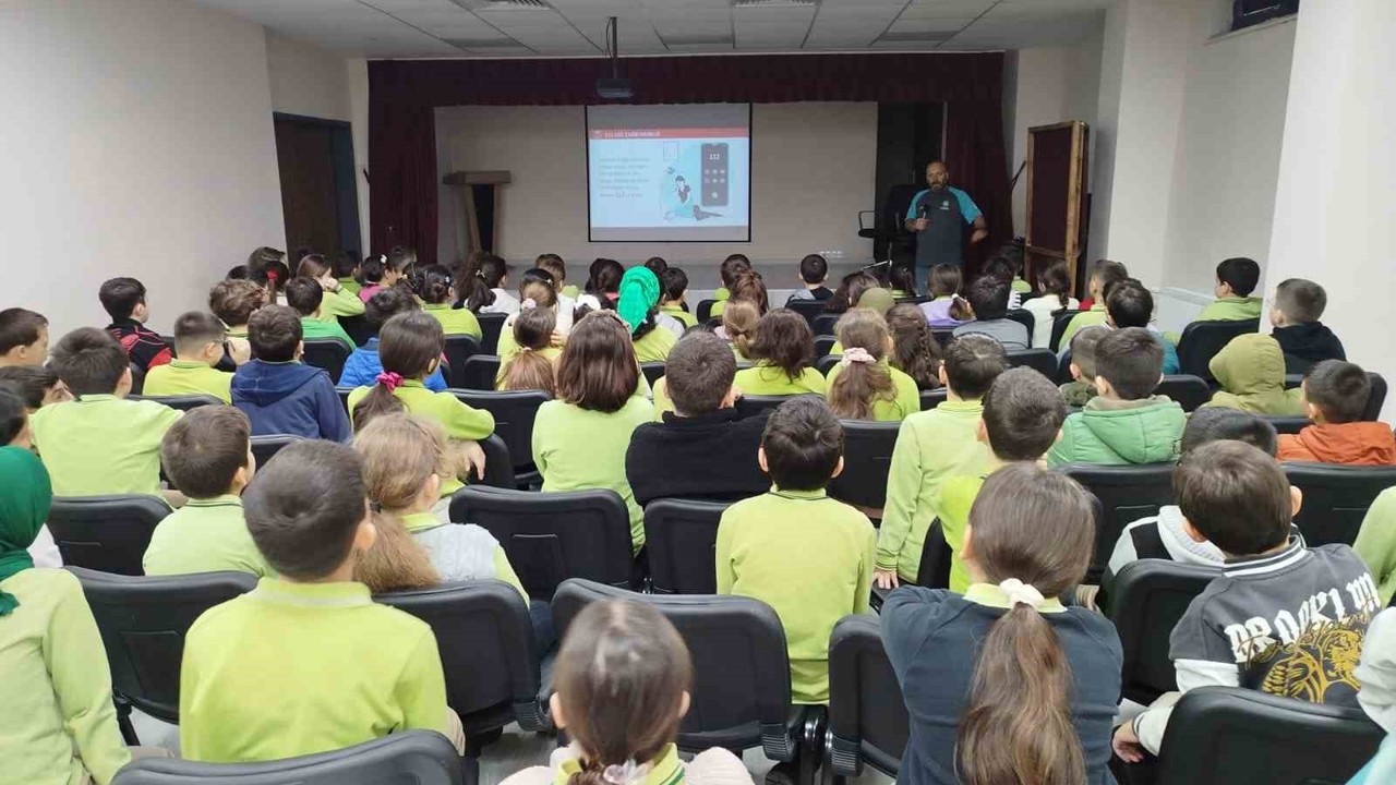 Öğrencilere sağlıklı çocuk sağlıklı gelecek etkinliği
