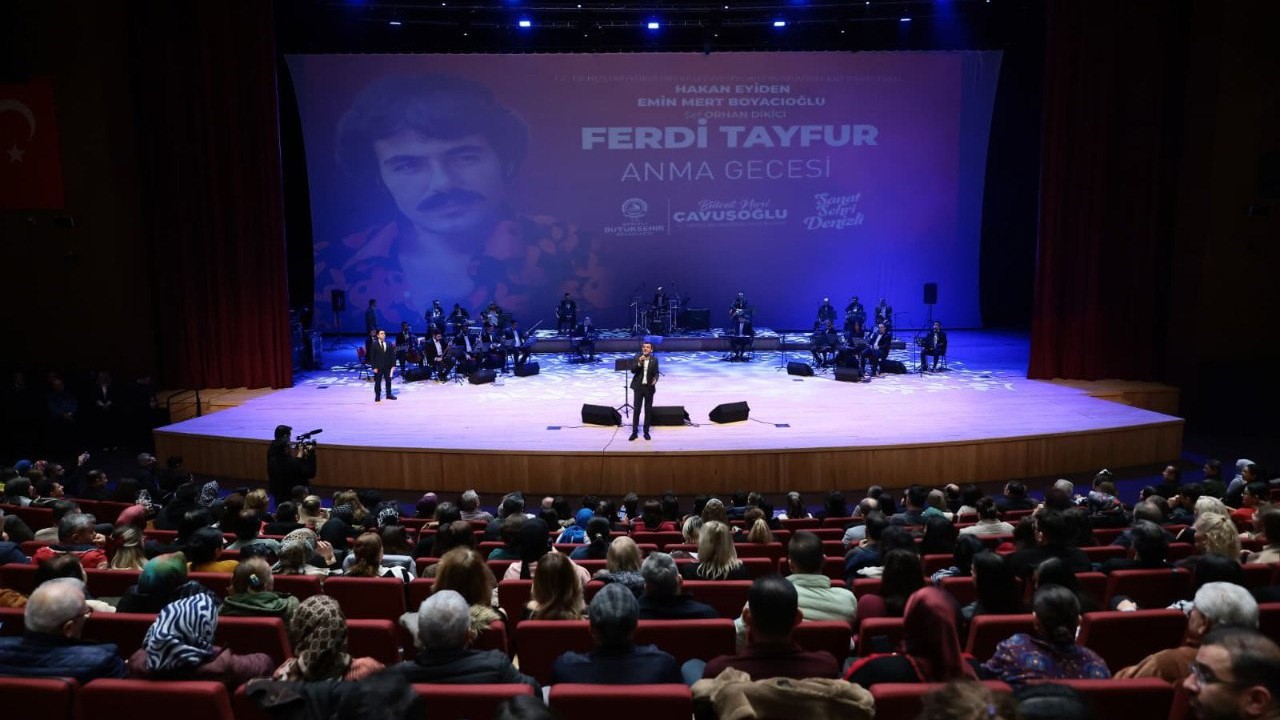 Ferdi Tayfur Denizli’de şarkılarıyla anıldı
