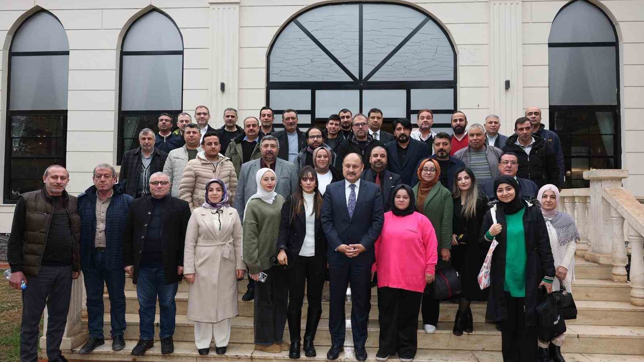 Büyükşehir Belediye Başkanı Gülpınar, gazetecilerle buluştu
