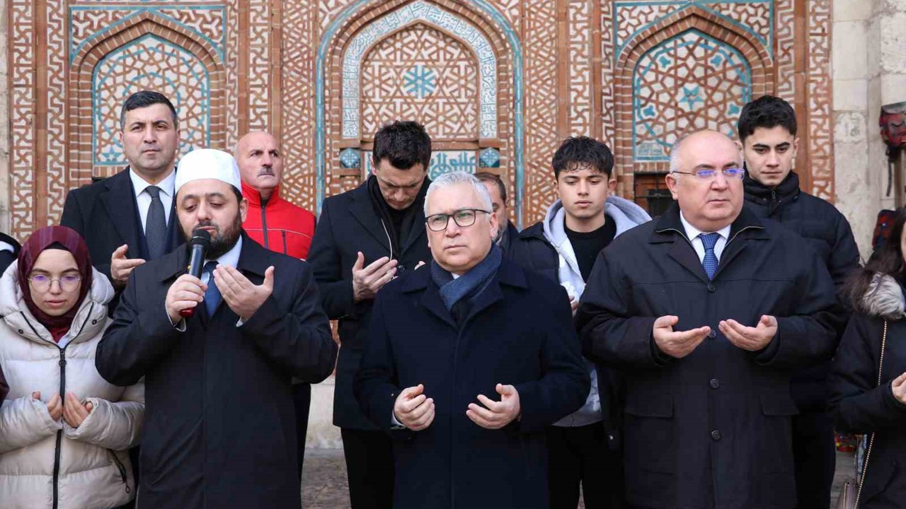 Selçuklu Sultanı mezarı başında anıldı
