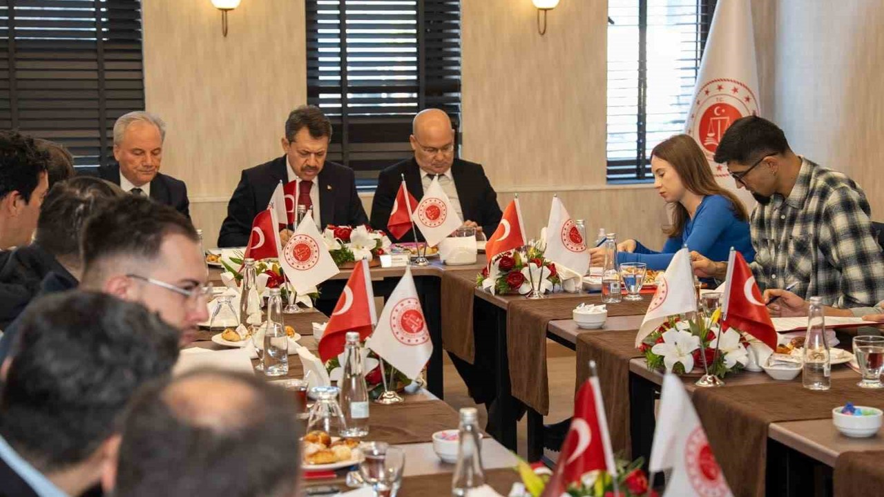 İzmir Adliyesinin 2025 bilançosu açıklandı: Karar sayısında büyük artış
