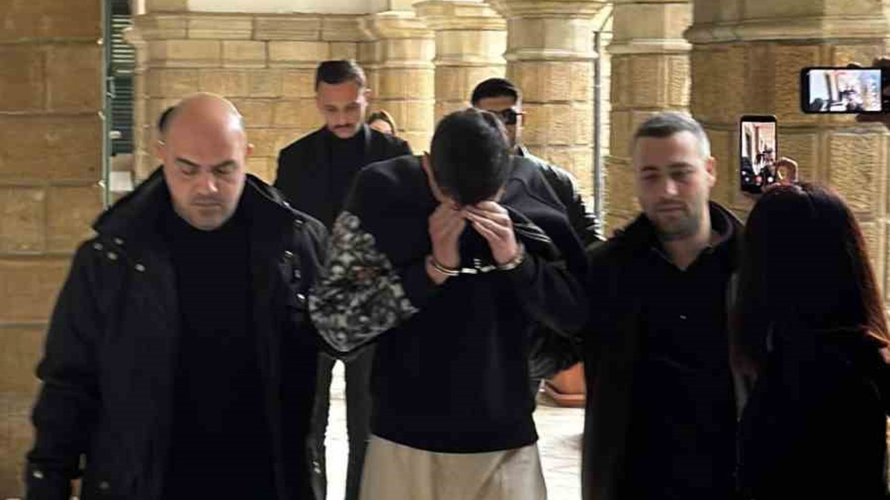 KKTC’de otomobil galerisinin kurşunlamasında zanlılara 7’şer gün tutukluluk
