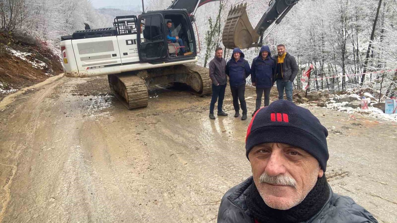 Heyelan nedeniyle kapanan yol onarıldı
