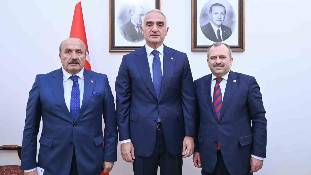 Taşköprü Belediye Başkanı Arslan, Bakan Ersoy’a Pompeipolis Antik Kentini anlattı
