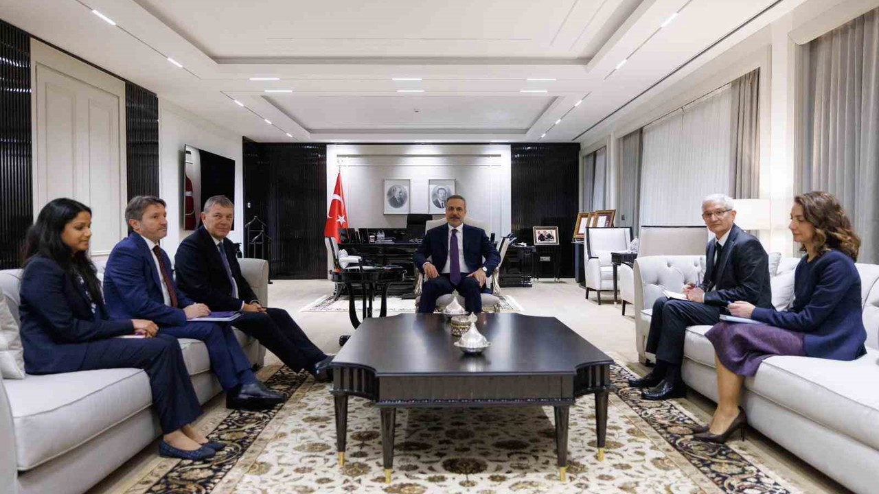 Bakan Fidan, UNRWA Genel Komiseri Lazzarini’yi kabul etti
