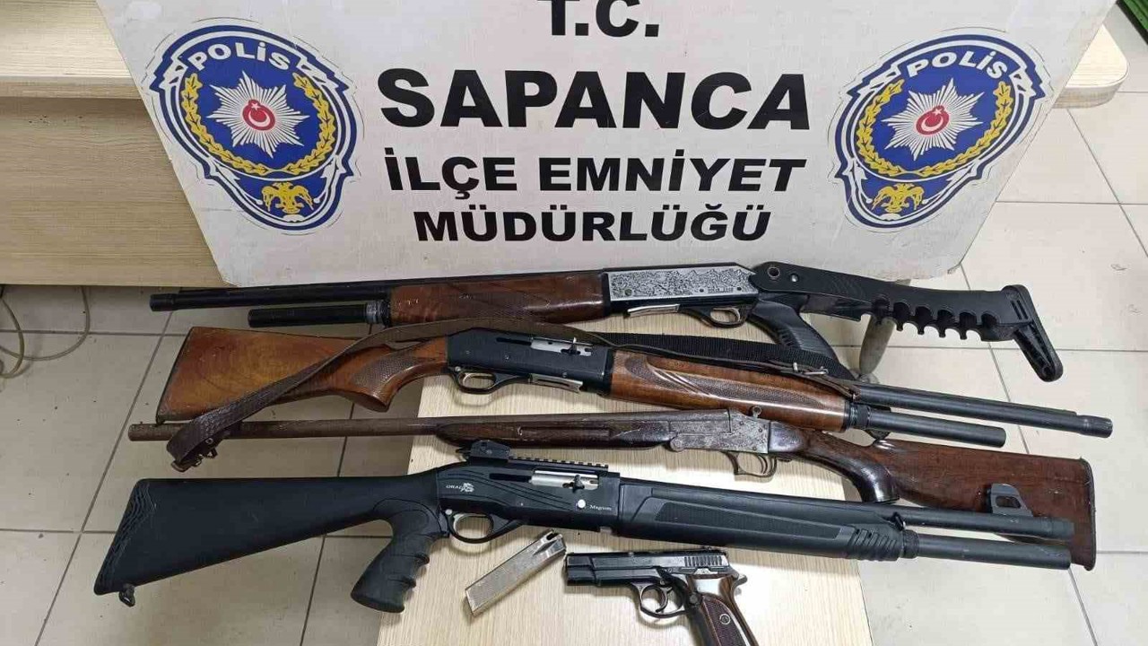 Emniyet ekipleri zehir tacirlerine göz açtırmıyor: 2 gözaltı
