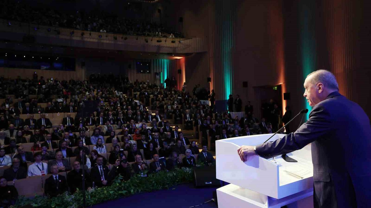 Cumhurbaşkanı Erdoğan: "Gazze’ye konteyner gönderelim diyoruz; ancak Netanyahu denilen bu zalim bu çağrılara asla kulak asmıyor"
