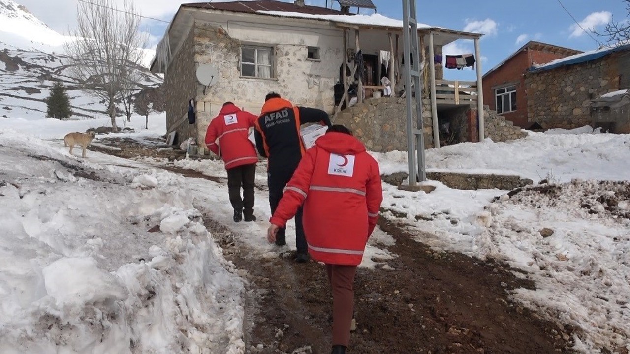 Zorlu kış şartlarında ihtiyaç sahiplerine destek
