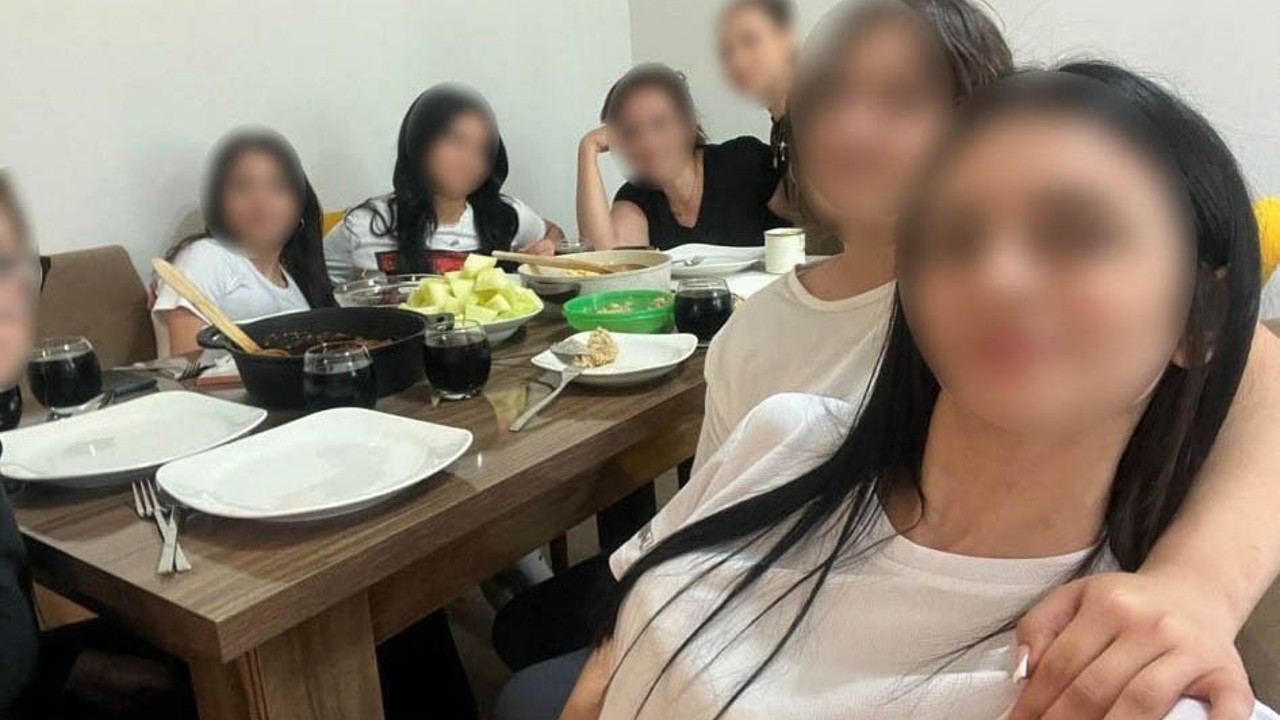 Ders saatinde öğrencileri evine götüren öğretmene adli kontrol
