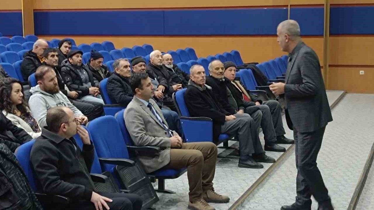 Bilecik’te üreticilere tarım sigortaları anlatıldı
