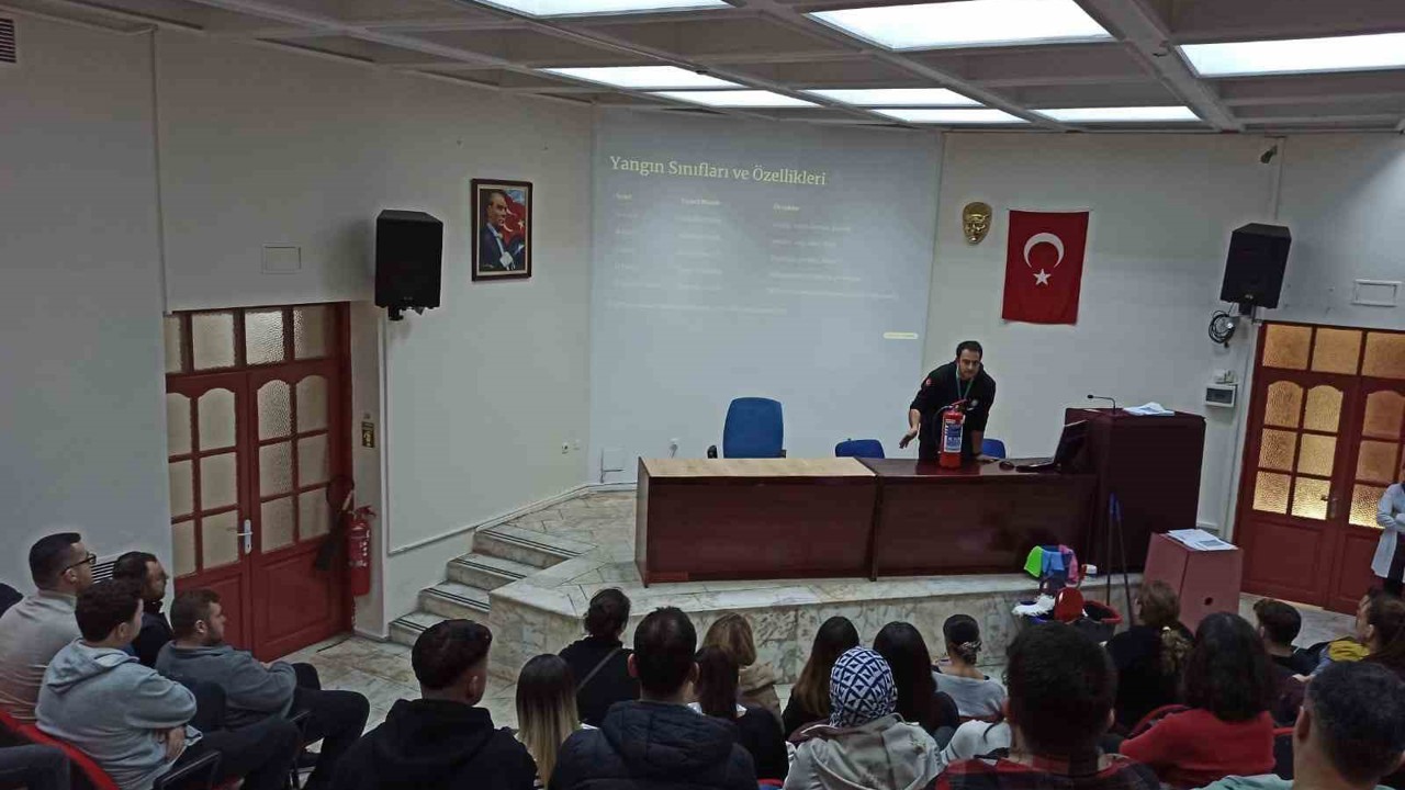 Aydın Devlet Hastanesi’nde yeni personeller bilgilendirildi
