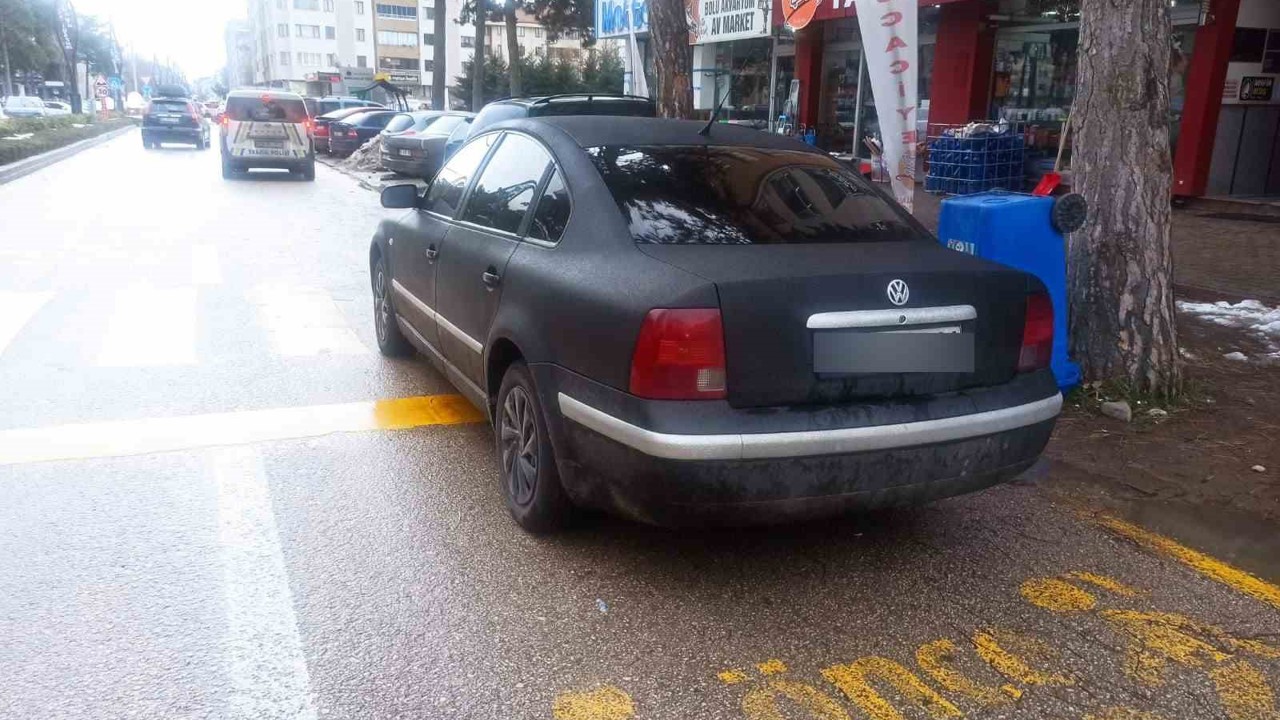 Bolu’da yaya geçidi ve kaldırım işgaline ceza
