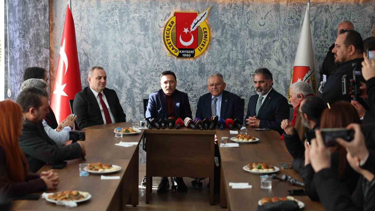 Basın mensuplarının 10 Ocak Çalışan Gazeteciler Günü’nü kutlayan Büyükkılıç: "İyi ki varsınız"
