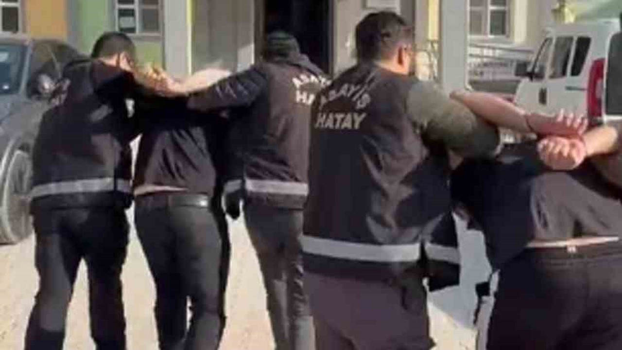 Antakya’da silahla yağmaya teşebbüs: 2 şüpheli tutuklandı
