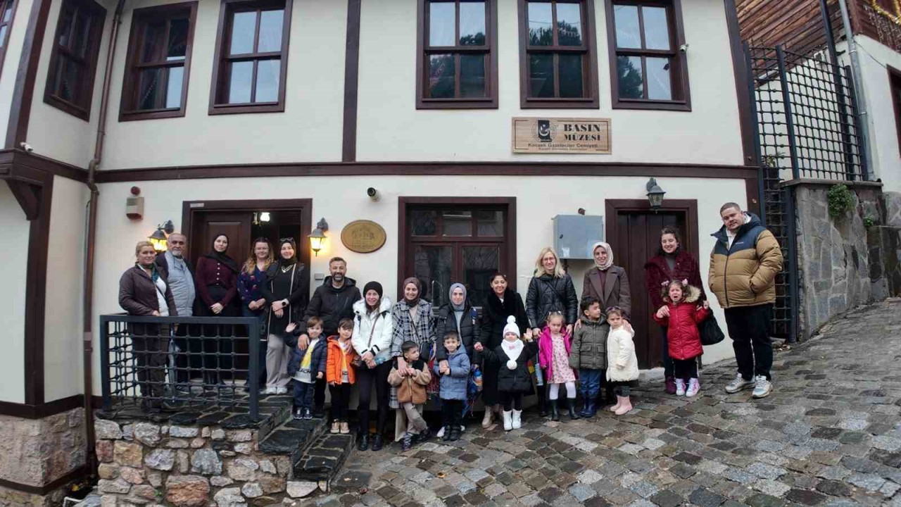 Minik öğrenciler Kocaeli’nin basın tarihini öğrendi
