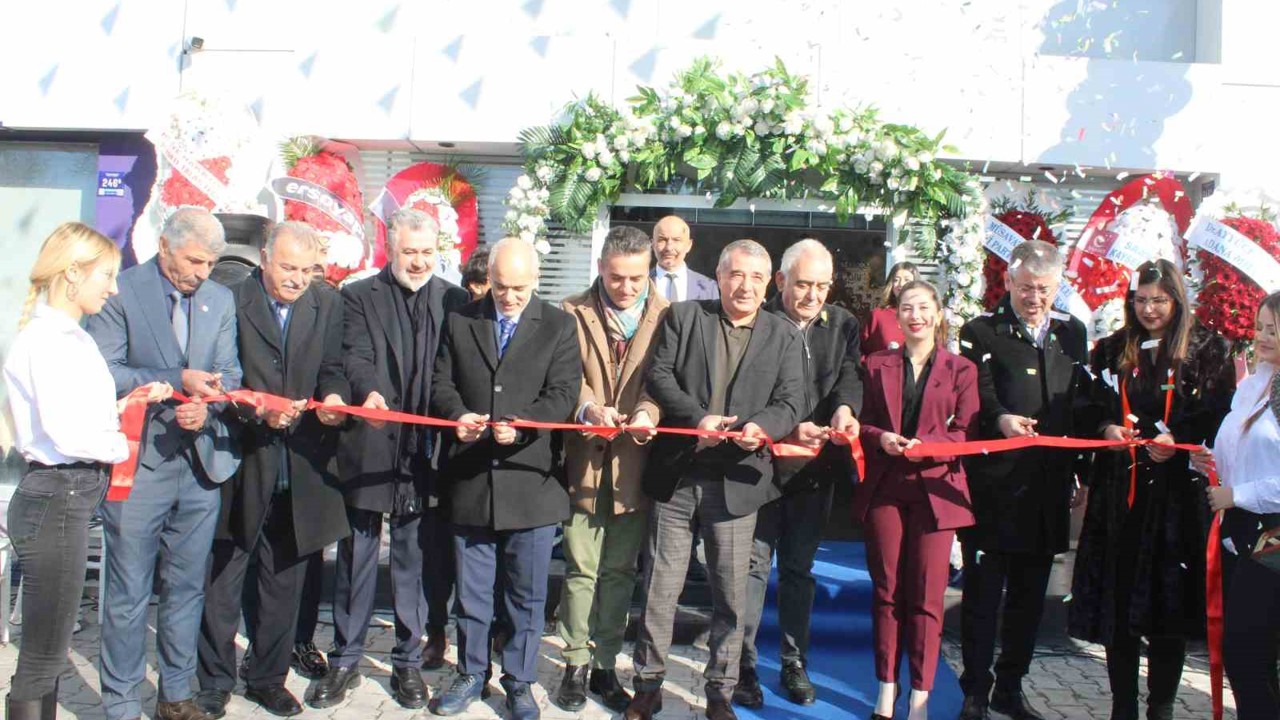 Mavi Objektif TV, yeni ofisini açtı
