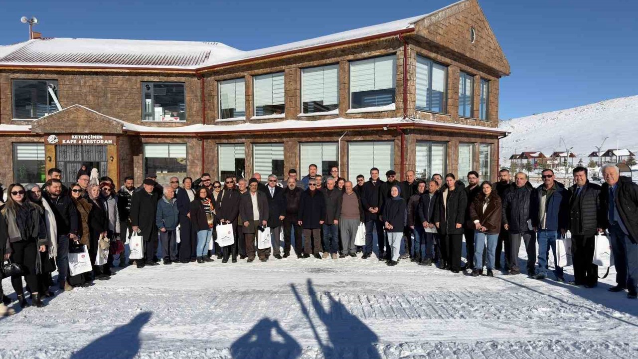 Gazeteciler Günü’nde Vali Cahit Çelik basın mensuplarıyla bir araya geldi
