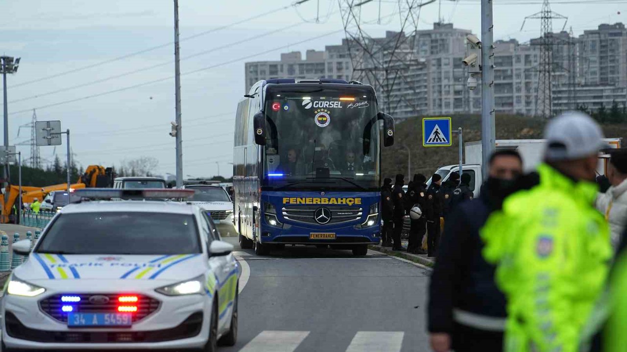 Fenerbahçe, Süper Kupa finali için stada geldi

