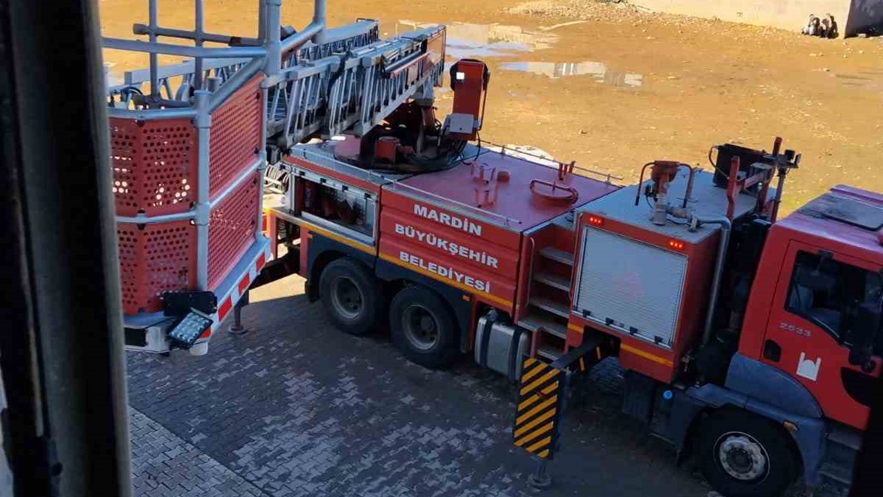 Mardin’de evde çıkan yangında anne ve 3 çocuğu kurtarıldı
