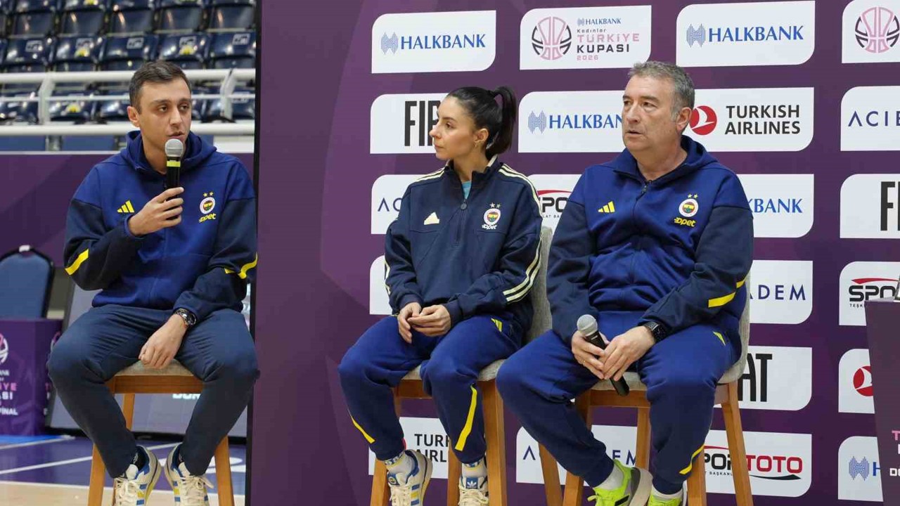 Halkbank Kadınlar Türkiye Kupası final karşılaşması öncesi basın toplantısı düzenlendi
