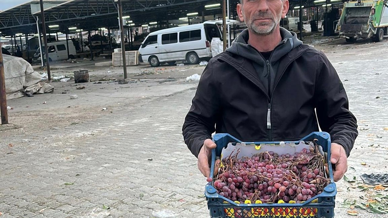 2025 yılı üzümlerini 2026’da bitirdi
