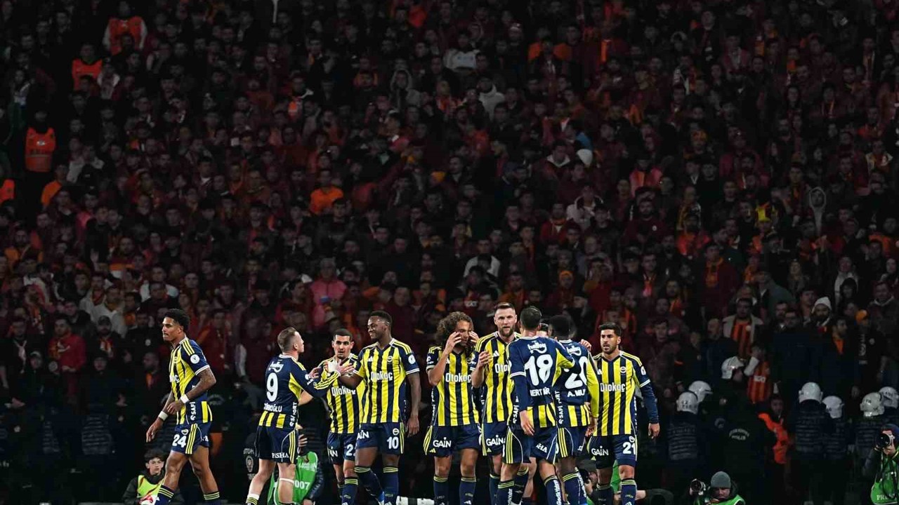 Fenerbahçe, 4 maç sonra Galatasaray’ı mağlup etti
