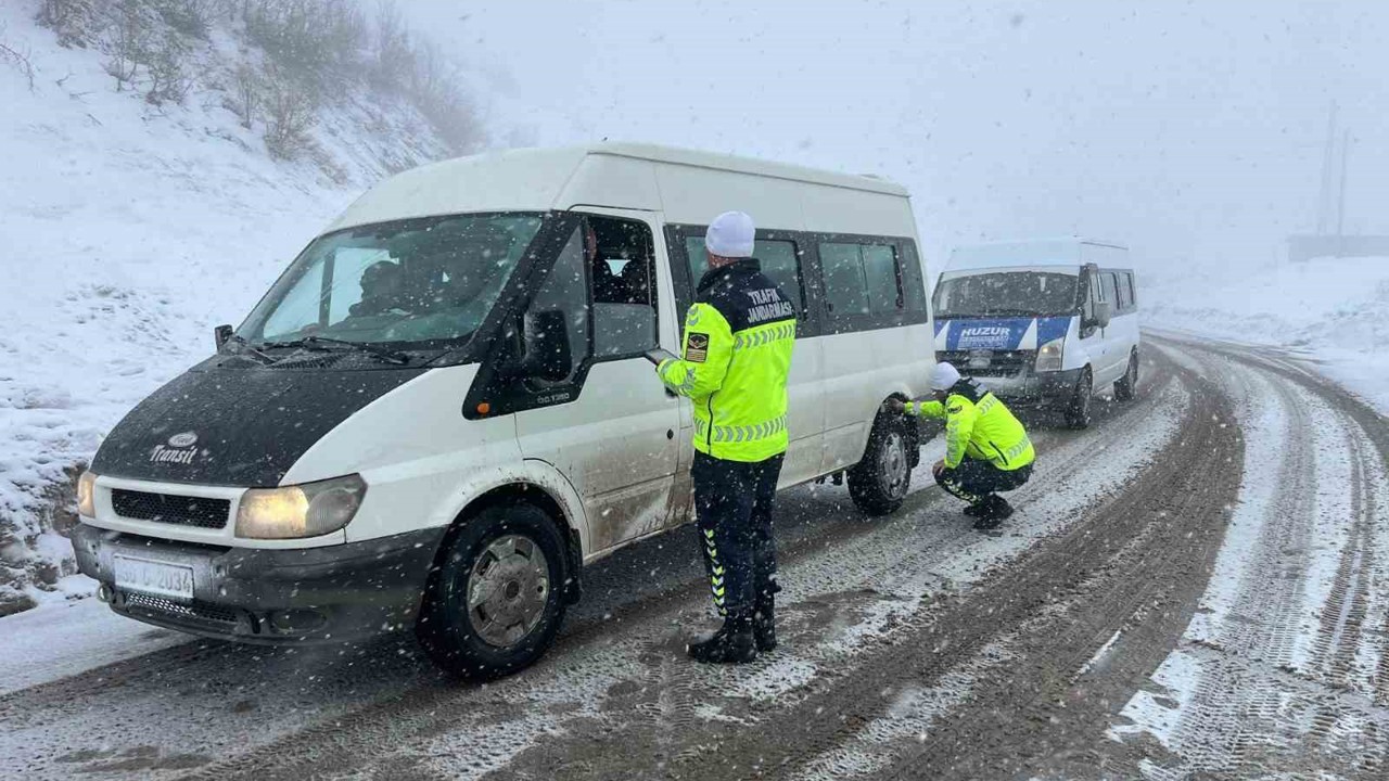 Jandarmadan sürücülere hayati uyarılar
