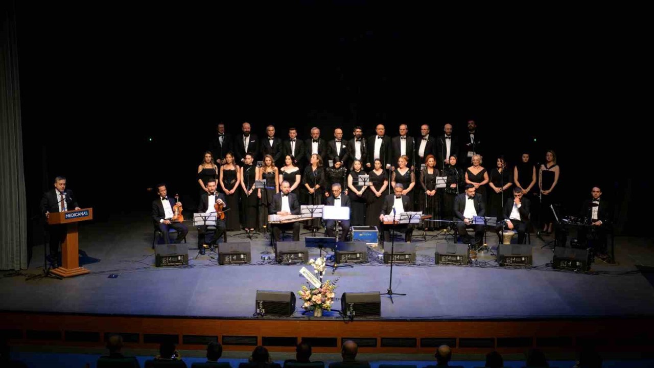 Sağlık çalışanlarından Bursalı sanatseverlere unutulmaz konser
