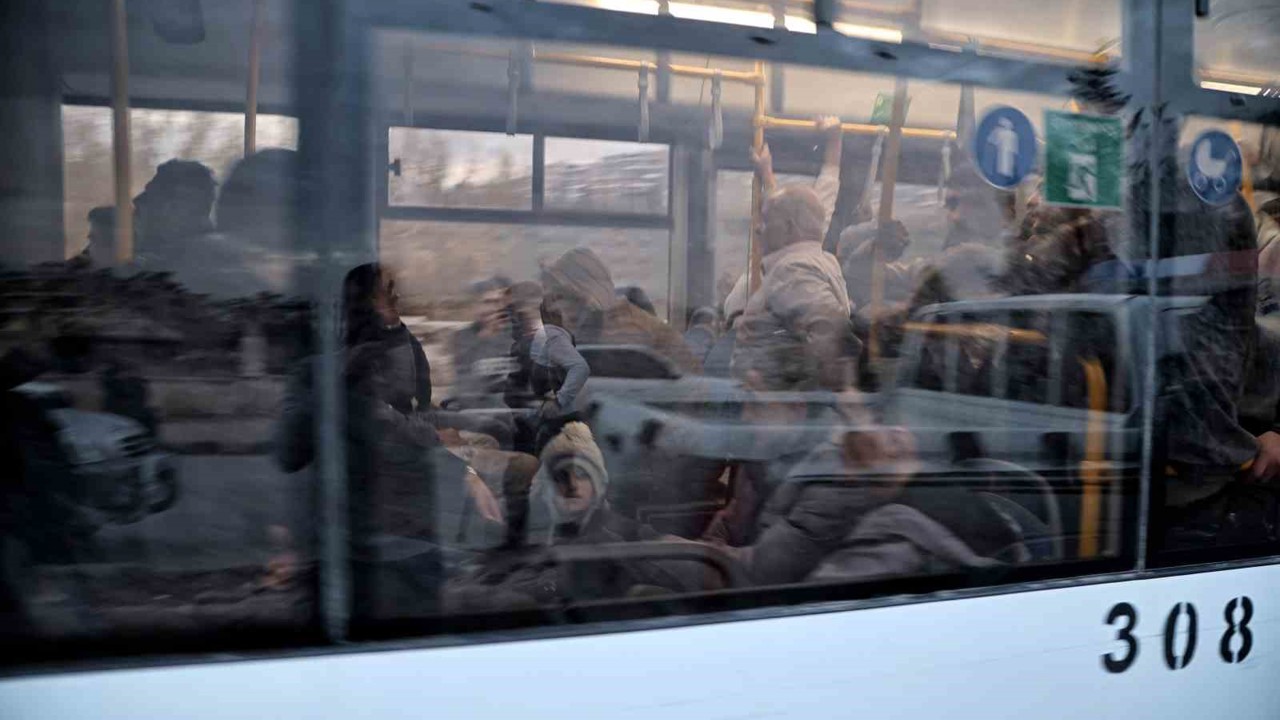 SDG’den kurtarılan Şeyh Maksud mahallesinden 400 terörist çıkarıldı
