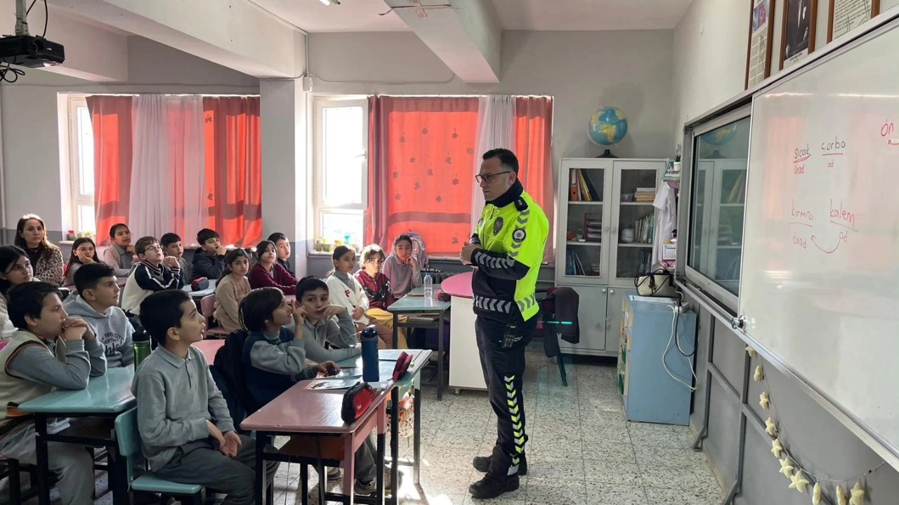 Nazilli’de öğrencilere güvenli trafik eğitimi
