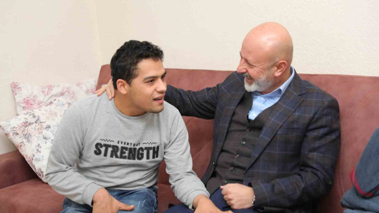 Başkan Çolakbayrakdar: "Her bir hemşehrimizin hayatına dokunacak hizmetler üretiyoruz"
