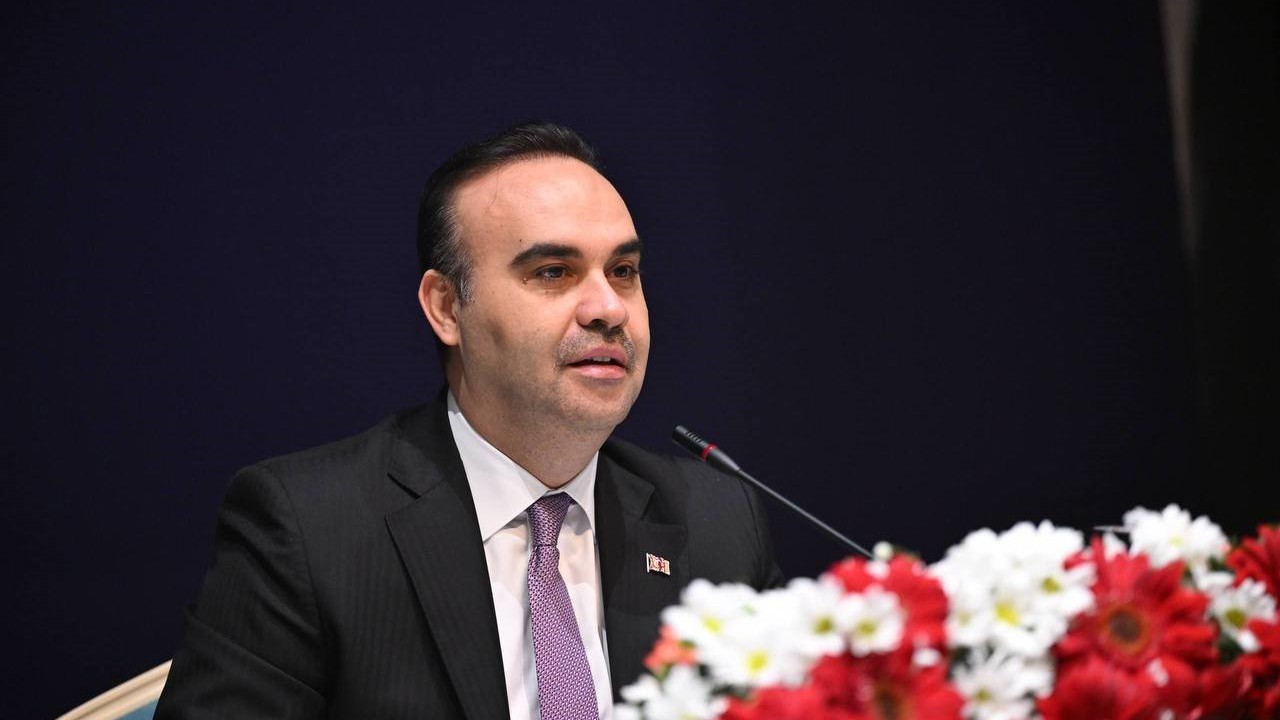 Bakan Kacır: "Ceyhan’da kurduğumuz Endüstri Bölgesini önümüzdeki dönemde entegre kimya sanayii yatırımlarının adresi yapacağız"
