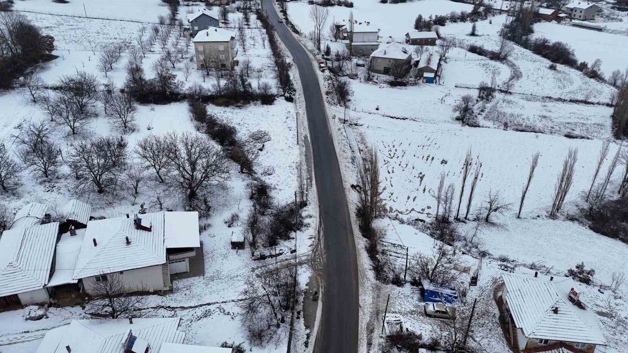 Uşak’ın yüksek kesimleri beyaza büründü
