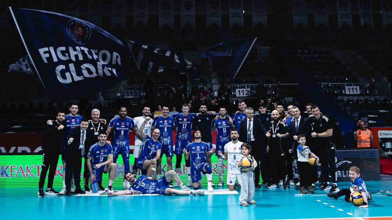 Efeler Ligi: Halkbank: 3 - Alanya Belediyespor: 1

