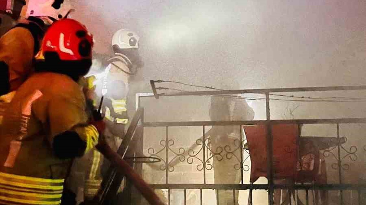 Kahramanmaraş’ta metruk evde yangın
