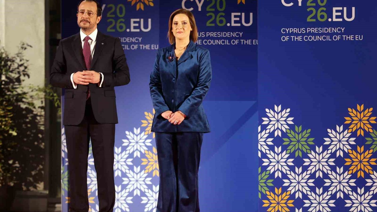 GKRY lideri Hristodulidis’in eşi Philippa Karsera sosyal medyadaki baskı nedeniyle STK’daki görevinden istifa etti
