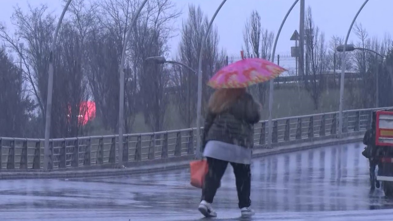 Bağcılar’da kar yağışı başladı
