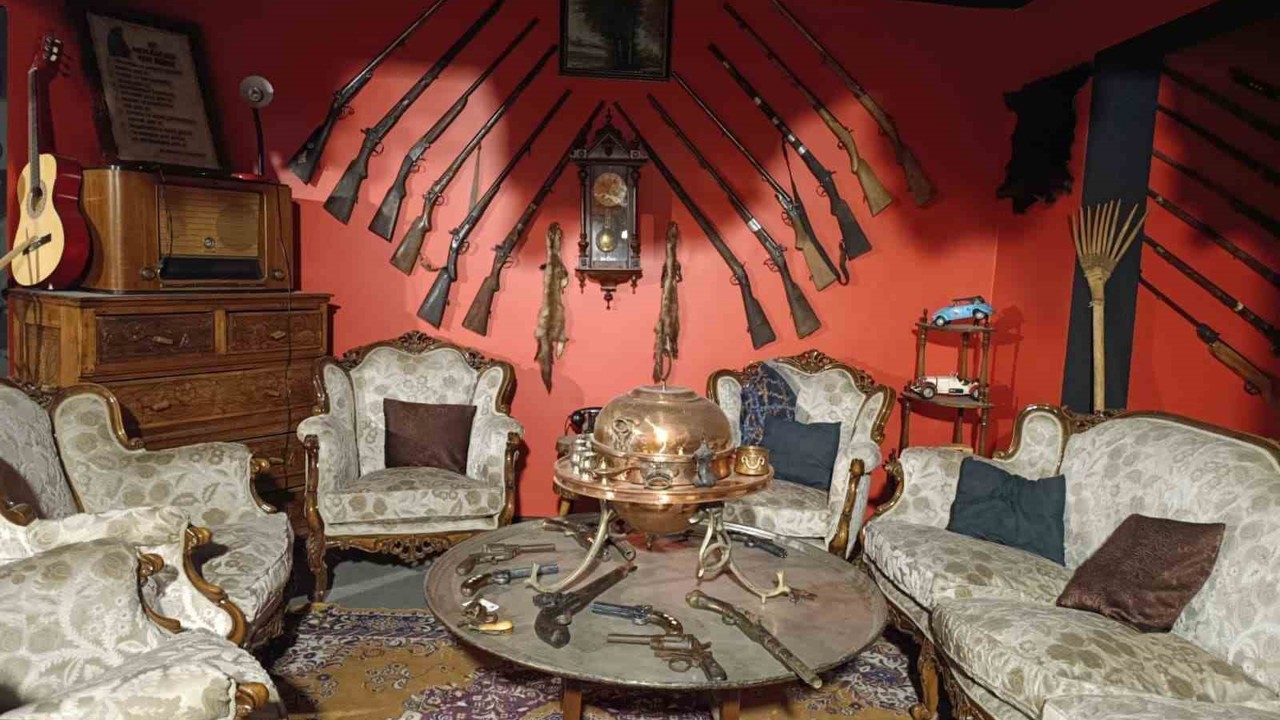 Kahramanmaraş’ta nostalji durağı: Antikaların arasında zaman yolculuğu
