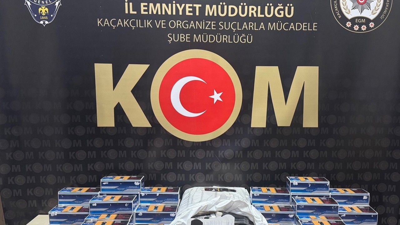 Bilecik’te araçtan binlerce makaron çıktı
