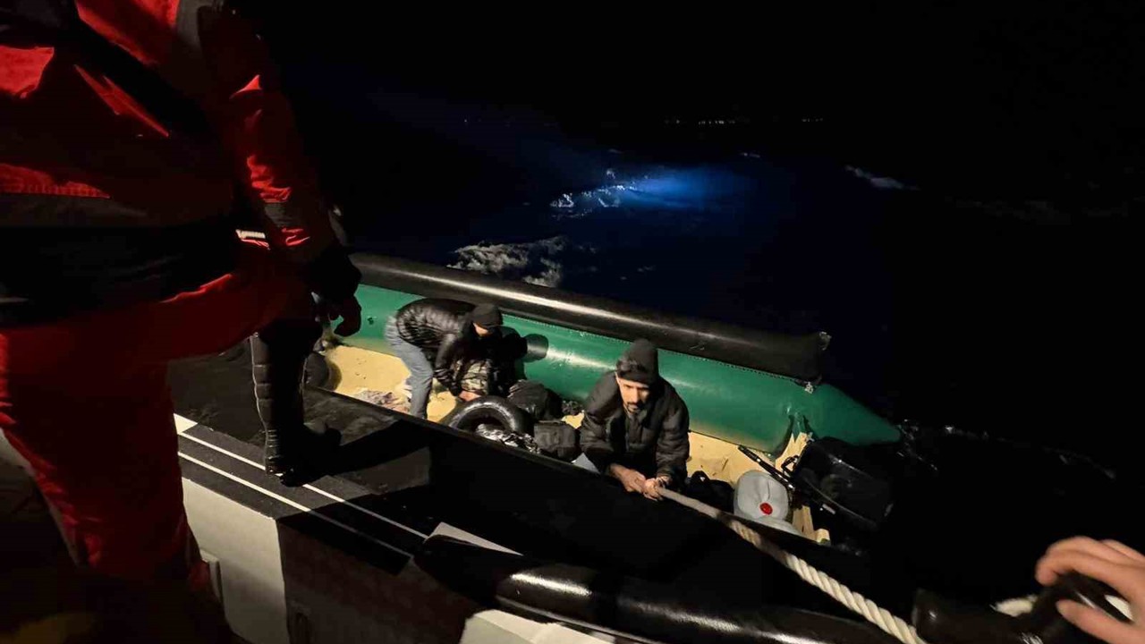 İzmir’de 43 düzensiz göçmen yakalandı
