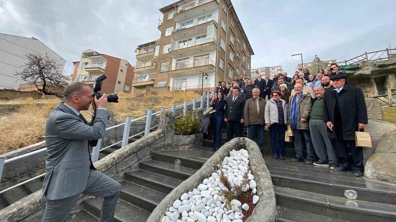 Başkan Özdemir: "Gazeteciler en özel günlerinde bile mesleklerini bırakamıyor"
