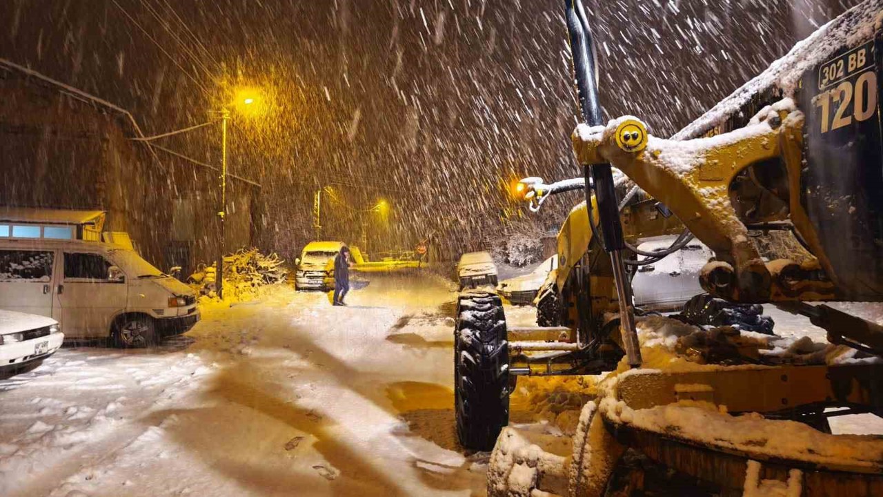 Konya’nın kayak merkezi beyaza boyandı
