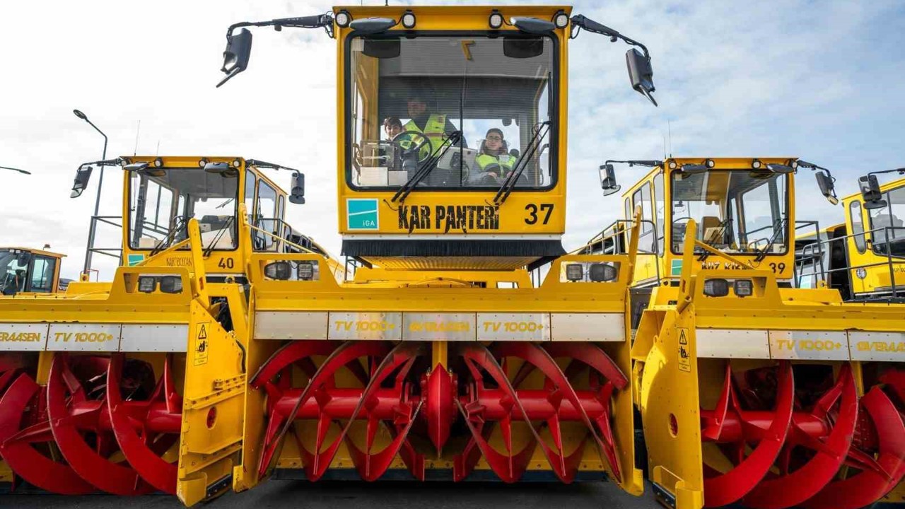 İstanbul Havalimanı’nda pistteki kar miktarı ‘anlık’ takip ediliyor
