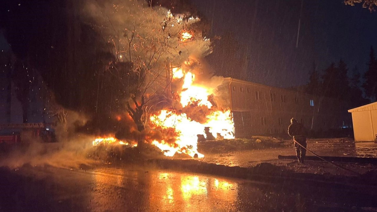 Antakya’da şantiyede korkutan yangın
