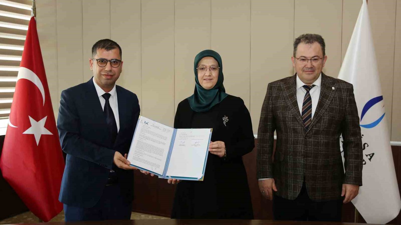 MCBÜ’de yoklama dijitale taşındı
